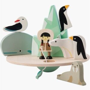 Wooden Arctic Animal Balancing Toy Set